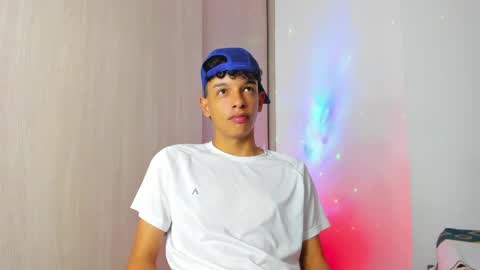 Max  online show from 05/08/26, 12:16