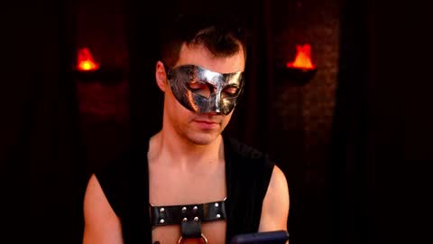 Snapshot of maxhughes chatting on 10/31/25, 01:50 Max Hughes online show from 10/31/25, 01:50