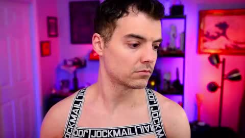 Snapshot of maxhughes chatting on 11/08/25, 04:23 Max Hughes online show from 11/08/25, 04:23