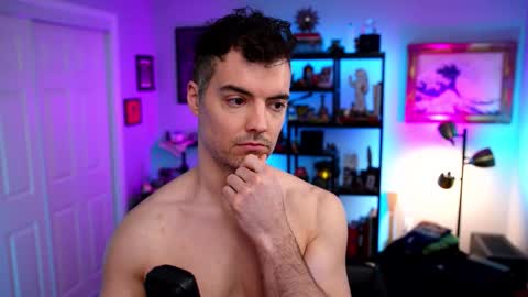 Snapshot of maxhughes chatting on 02/20/26, 06:26 Max Hughes online show from 02/20/26, 06:26