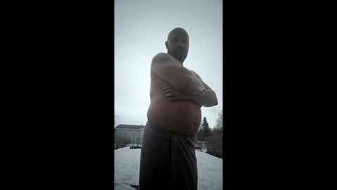 Snapshot of maxhunter chatting on 04/01/26, 04:59 maxhunter online show from 04/01/26, 04:59