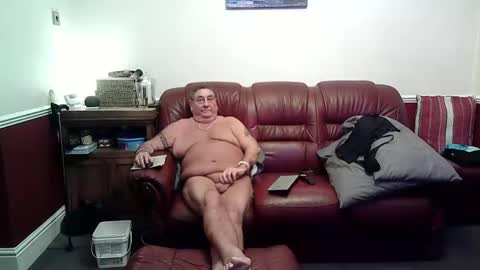 MAX online show from 11/04/25, 10:31