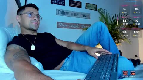 Snapshot of maxi_mux1 chatting on 04/17/26, 04:59 MAXI online show from 04/17/26, 04:59