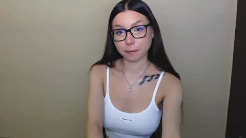 Snapshot of maxi_sweetheart chatting on 01/17/25, 10:22 Joanna online show from 01/17/25, 10:22