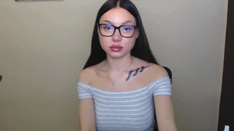 Snapshot of maxi_sweetheart chatting on 01/18/25, 09:24 Joanna online show from 01/18/25, 09:24