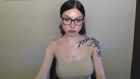 Snapshot of maxi_sweetheart chatting on 02/18/25, 08:27 Joanna online show from 02/18/25, 08:27