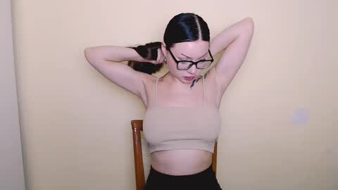 Snapshot of maxi_sweetheart chatting on 11/23/25, 02:50 Joanna online show from 11/23/25, 02:50