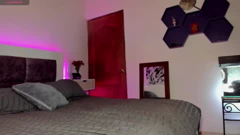 Snapshot of maxianomal chatting on 02/23/25, 11:58 Max online show from 02/23/25, 11:58