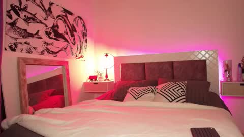 Snapshot of maxianomal chatting on 01/06/26, 01:42 Max online show from 01/06/26, 01:42