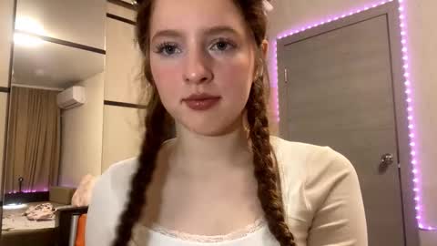 Kira online show from 03/13/26, 06:25