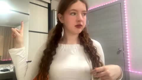 Kira online show from 03/16/26, 05:13