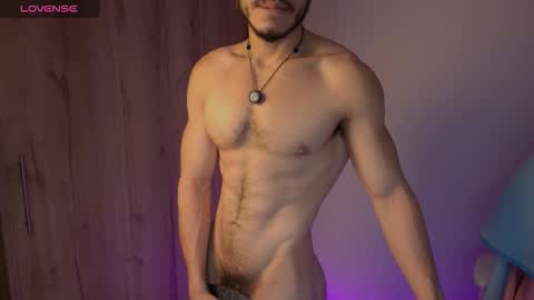Snapshot of maxifit_ chatting on 03/16/26, 09:24 Mikael online show from 03/16/26, 09:24