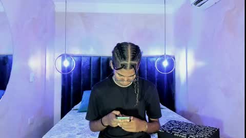 maxim online show from 11/04/25, 03:05