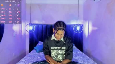 maxim online show from 11/10/25, 03:05