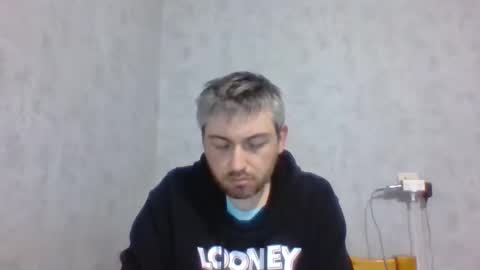 Snapshot of maximefrxx chatting on 01/22/25, 07:03 Maxime online show from 01/22/25, 07:03