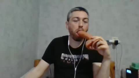 Snapshot of maximefrxx chatting on 02/11/26, 10:59 Maxime online show from 02/11/26, 10:59