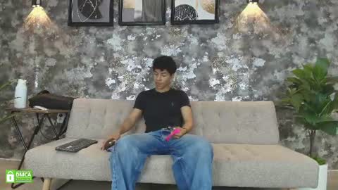 Snapshot of maximiliano_kh4lil chatting on 06/28/26, 10:54 Maximiliano online show from 06/28/26, 10:54
