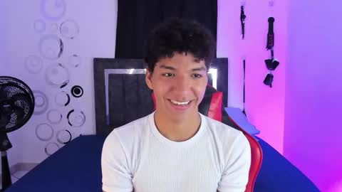 Maximiliano online show from 11/19/25, 07:47