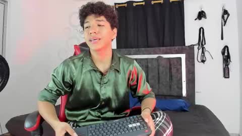 Maximiliano online show from 11/27/25, 08:11