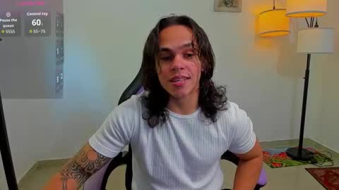 Snapshot of maximiliano_scoott_ chatting on 11/02/25, 06:10 maximiliano_scoott_ online show from 11/02/25, 06:10