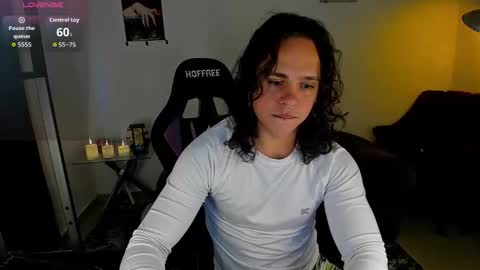 Snapshot of maximiliano_scoott_ chatting on 11/18/25, 06:01 maximiliano_scoott_ online show from 11/18/25, 06:01