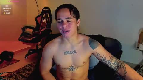 maximiliano_scoott_ online show from 03/23/26, 09:52