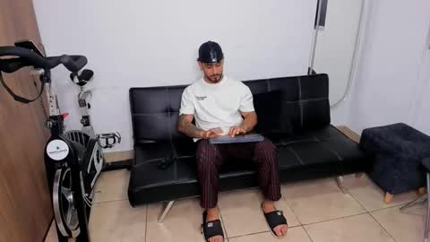 Maximo online show from 11/25/25, 03:17