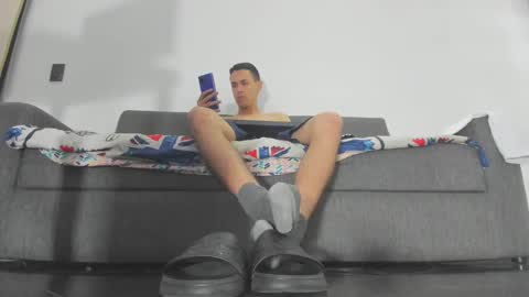 Snapshot of maximo__77 chatting on 10/10/25, 02:32 maximo__77 online show from 10/10/25, 02:32
