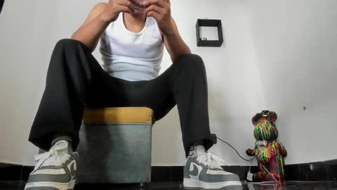 Snapshot of maximo__77 chatting on 01/06/26, 04:54 maximo__77 online show from 01/06/26, 04:54