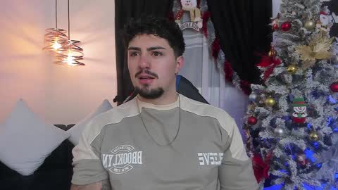 Snapshot of maximo_rodriguez chatting on 12/11/24, 06:58 Maximo online show from 12/11/24, 06:58