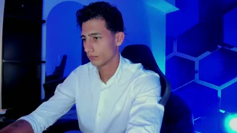 Snapshot of maximo_romano chatting on 07/31/26, 07:24 Maximo online show from 07/31/26, 07:24