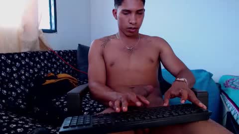 Snapshot of maximo_vega_new chatting on 12/04/24, 06:39 Maximo Aron Vega online show from 12/04/24, 06:39