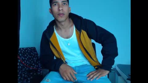 Snapshot of maximo_vega_new chatting on 12/14/24, 01:38 Maximo Aron Vega online show from 12/14/24, 01:38