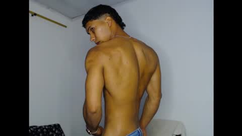 Snapshot of maximo_vega_new chatting on 12/22/24, 01:34 Maximo Aron Vega online show from 12/22/24, 01:34