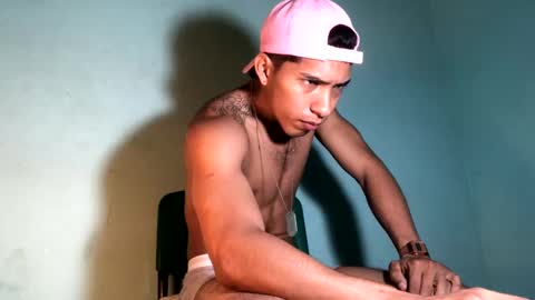 Snapshot of maximo_vega_new chatting on 01/30/25, 06:35 Maximo Aron Vega online show from 01/30/25, 06:35