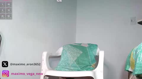 Snapshot of maximo_vega_new chatting on 10/14/25, 08:53 Maximo Aron Vega online show from 10/14/25, 08:53
