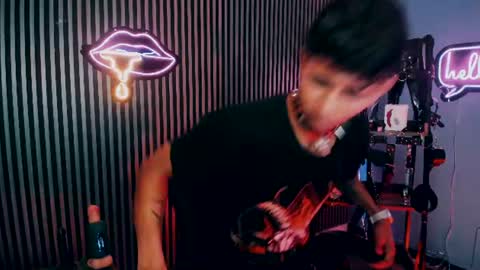 MAXIMO online show from 06/25/26, 05:07