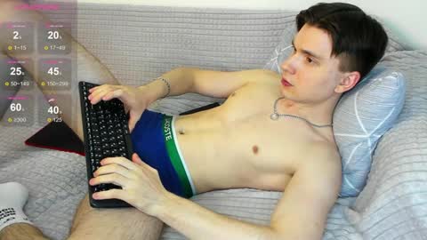 Snapshot of maximum_hot chatting on 01/06/25, 05:38 Max online show from 01/06/25, 05:38