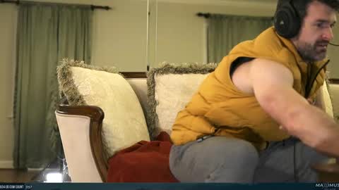 Snapshot of maximus_787 chatting on 02/20/25, 12:08 Maximus7871 online show from 02/20/25, 12:08