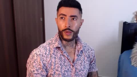 Independent Model online show from 12/22/24, 03:33