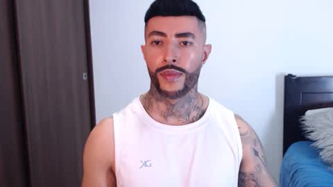 Independent Model online show from 01/25/25, 02:15