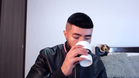 Independent Model online show from 02/23/25, 09:05