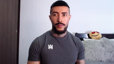 Independent Model online show from 03/10/25, 03:45