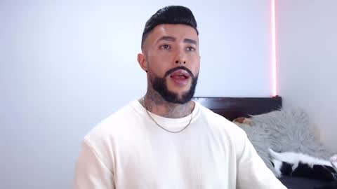 Independent Model online show from 09/19/25, 02:57