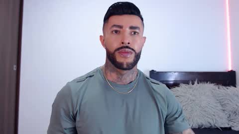 Independent Model online show from 10/07/25, 03:58