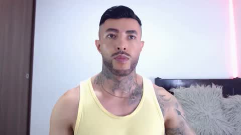 Independent Model online show from 12/23/25, 03:48