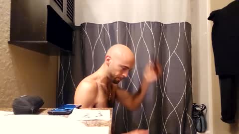 Snapshot of maximusdemitrious chatting on 01/18/26, 12:14 maximusdemitrious online show from 01/18/26, 12:14