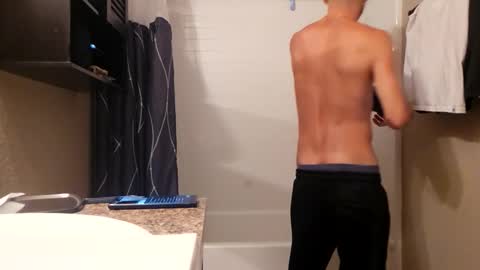 Snapshot of maximusdemitrious chatting on 03/22/26, 12:58 maximusdemitrious online show from 03/22/26, 12:58