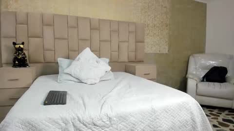 Maximus online show from 10/19/25, 04:02