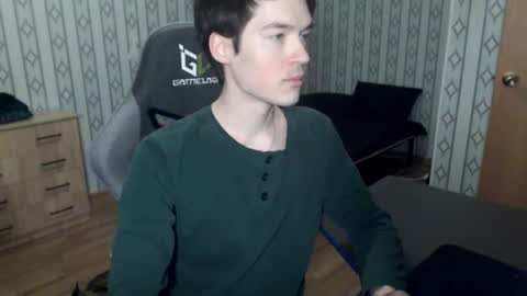 Snapshot of maximuslan chatting on 12/22/25, 07:33 Marcolas online show from 12/22/25, 07:33